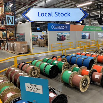 Kabel Patch Fiber Dupleks LC OM4 CommScope - Konektivitas Cerdas untuk Jaringan yang Menuntut